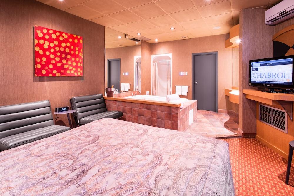 Hotel Le Chabrol & Montreal
