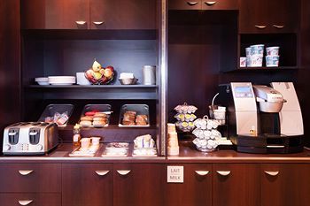 Hotel Le Chabrol & 3*